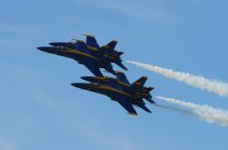 开云体育登录-绿茵场与硬木地板的共鸣，德甲争冠焦点战如何演绎步行者力克湖人的逆袭剧本