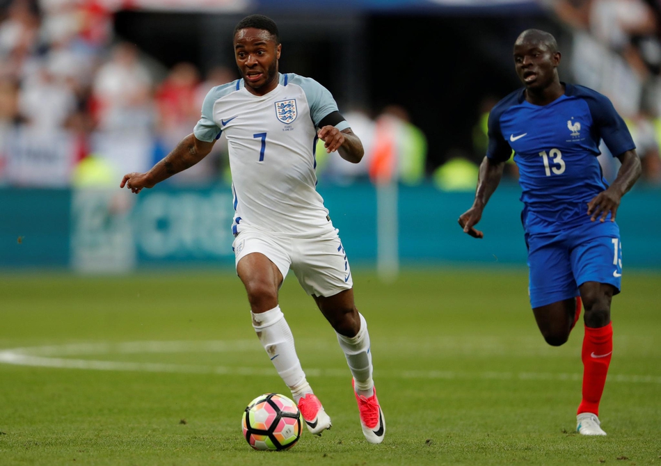 英格兰羽毛球队血洗法国羽毛球队，马琳三分雨点燃全场