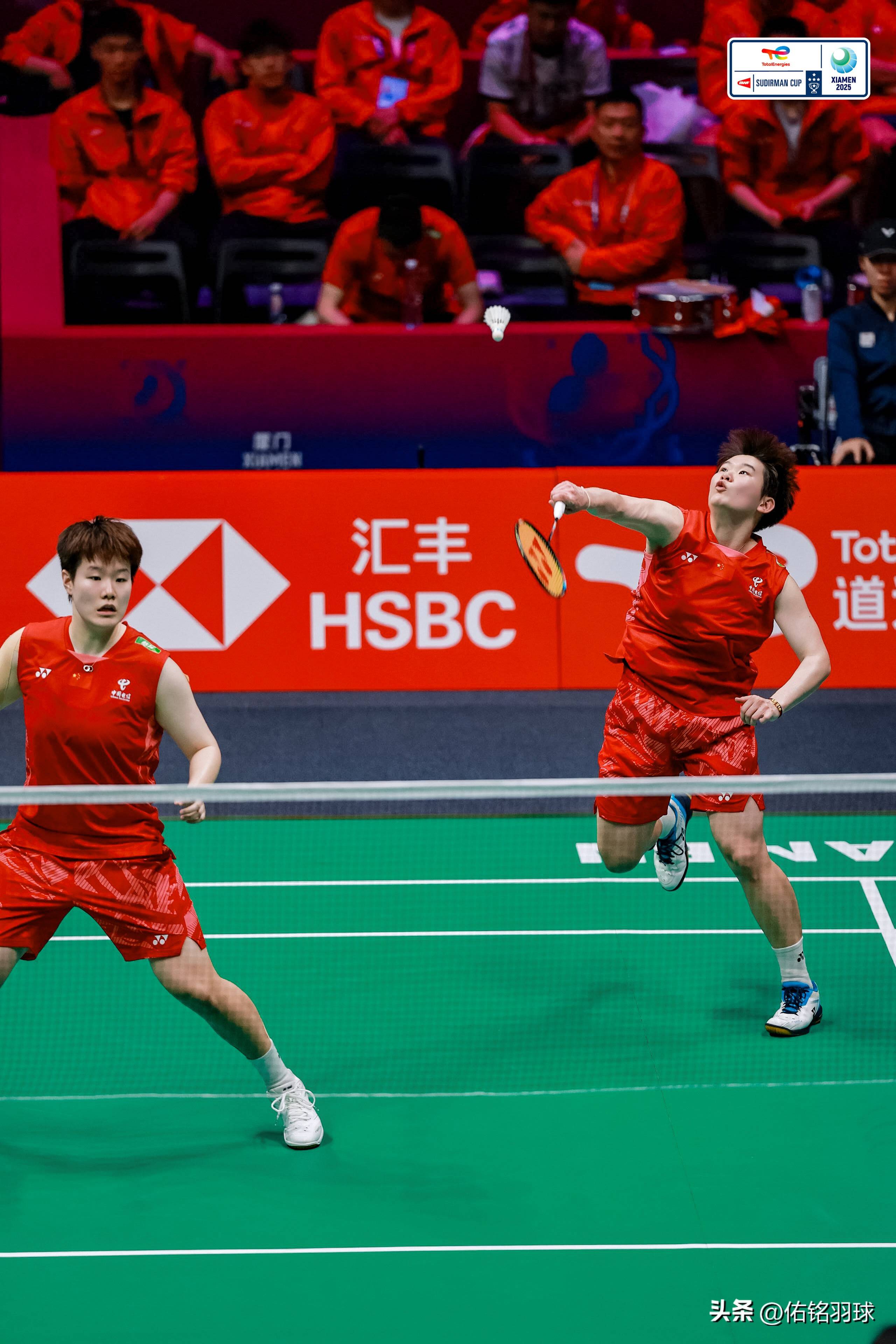 韩国羽毛球队力克日本羽毛球队，谌龙制霸全场