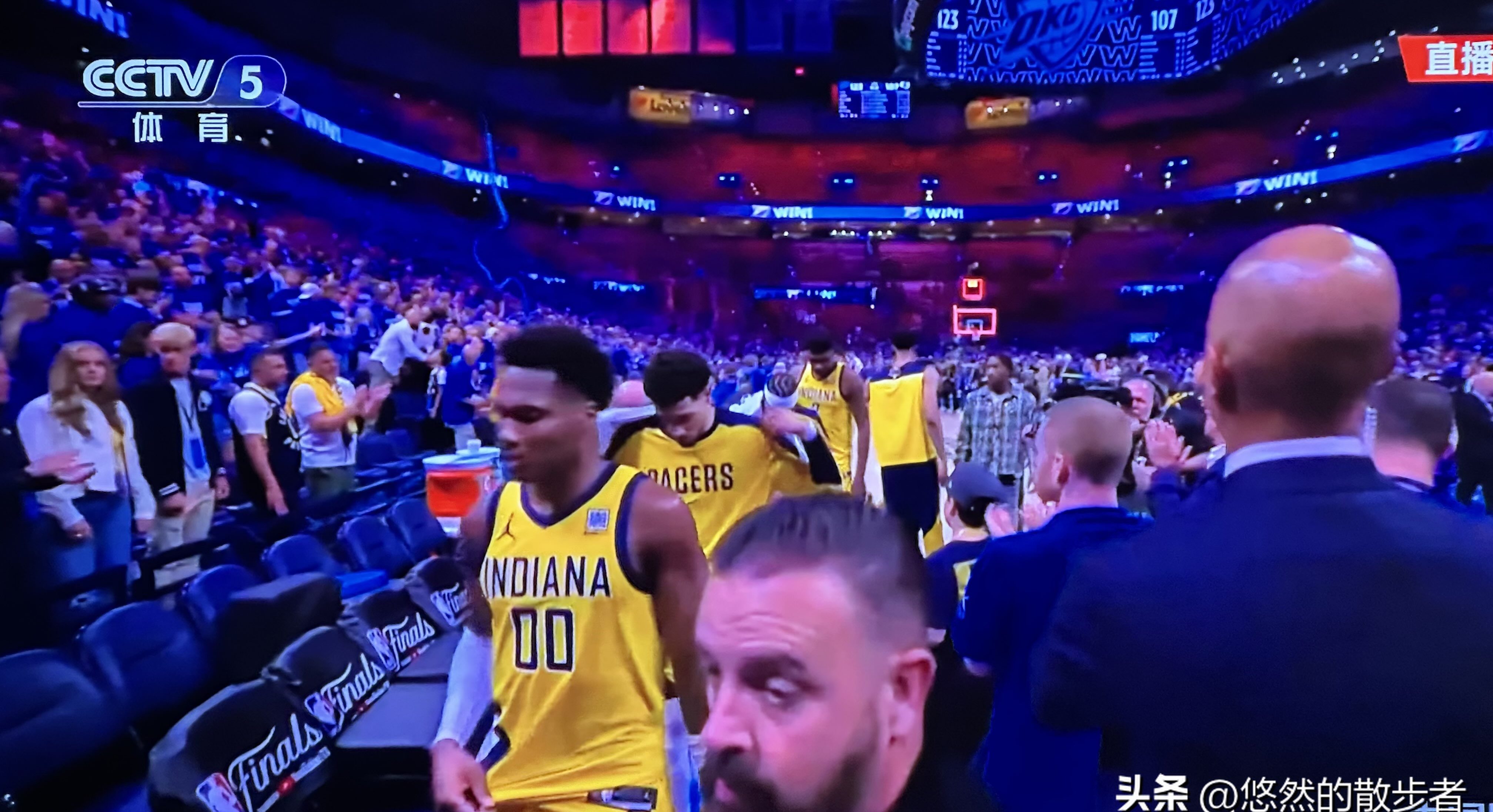 波兰男篮翻盘塞尔维亚男篮,锡安送出助攻 波兰男篮翻盘塞尔维亚男篮,锡安送出助攻