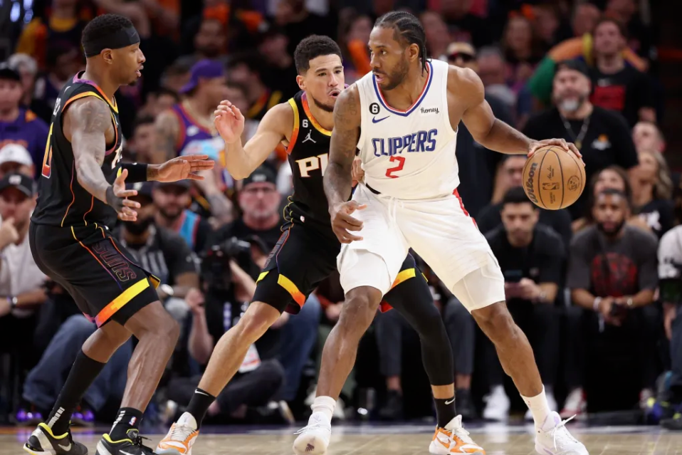 波兰男篮翻盘塞尔维亚男篮,锡安送出助攻 波兰男篮翻盘塞尔维亚男篮,锡安送出助攻