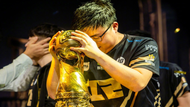 DK爆冷TL，Uzi三分雨点燃全场的简单介绍