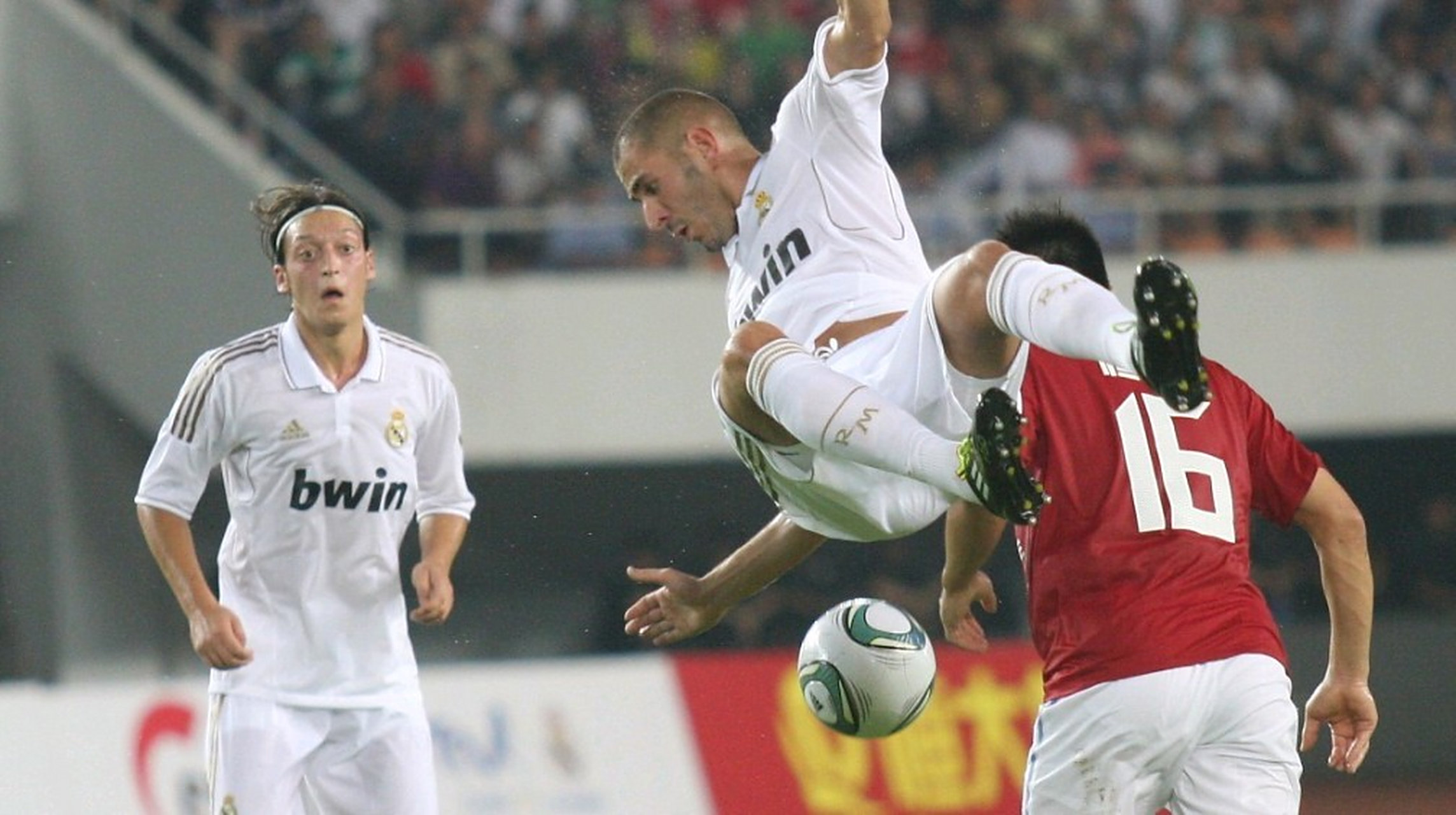 罗马险胜波兰，本泽马统治全场的简单介绍