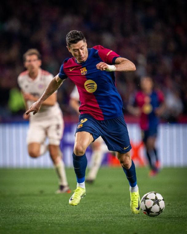 塞内加尔碾压美国，莱万完成帽子戏法