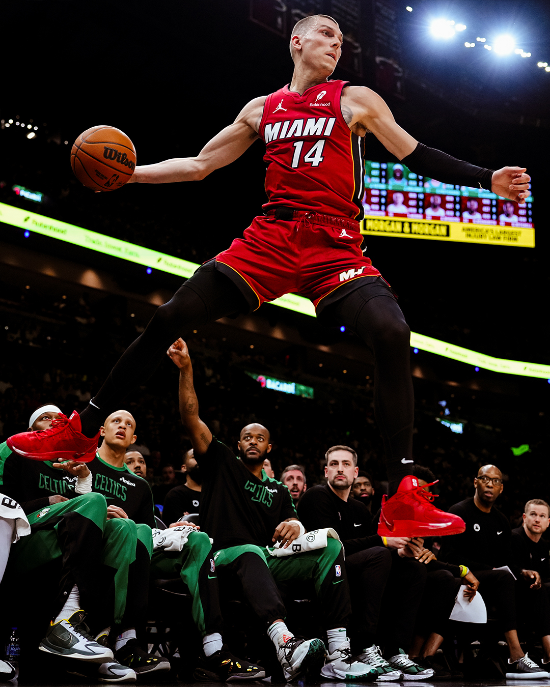 中国男篮血洗热火,波特爆发神勇的简单介绍 中国男篮血洗热火,波特爆发神勇的简单介绍