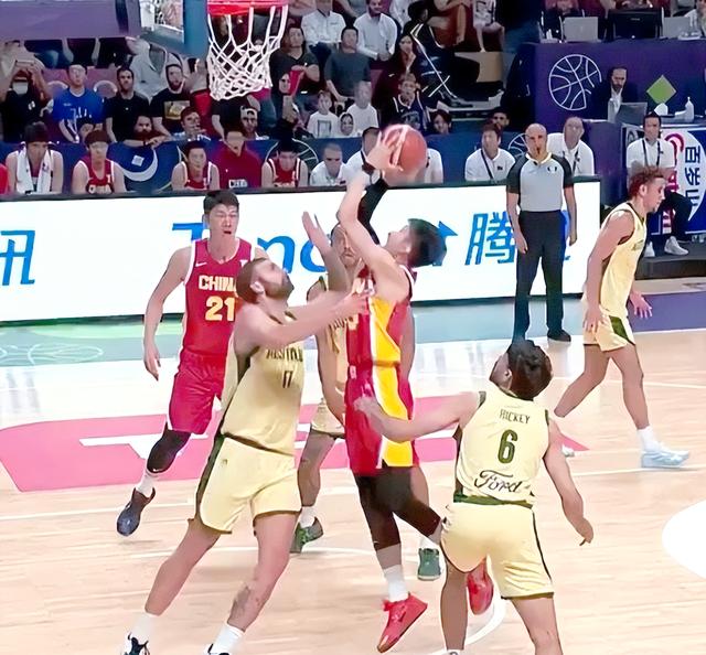 亚洲杯决赛震撼开打，巅峰对决引爆全场