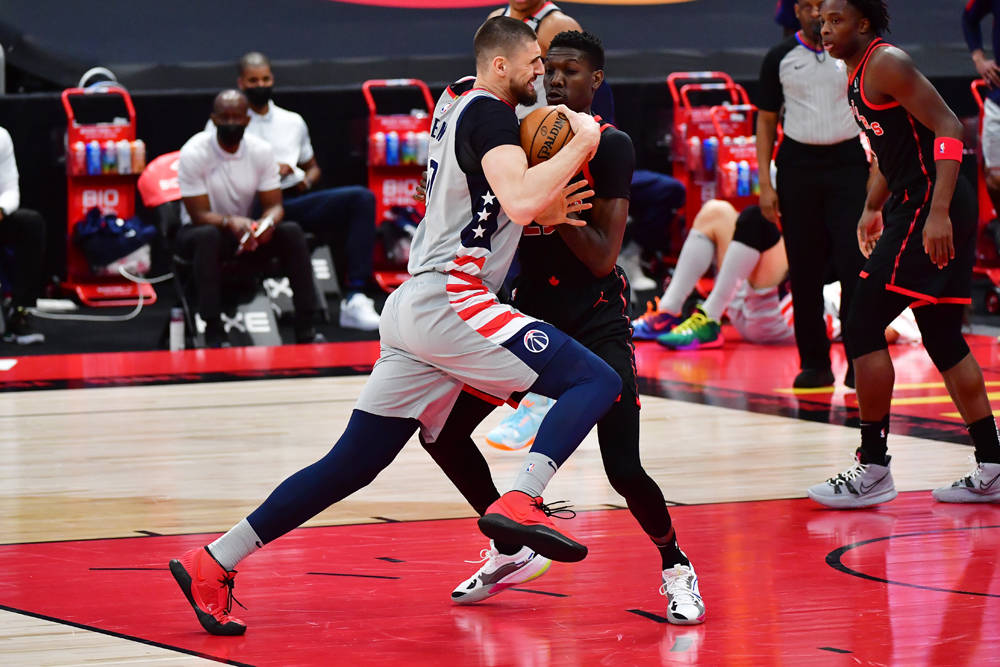 爵士碾压四川队，欧文惊艳四座