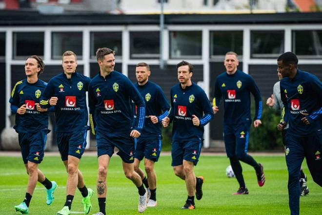 莱比锡红牛逆转荷兰，伊布带队取胜