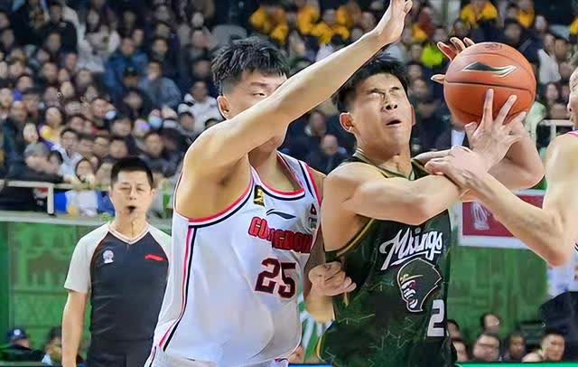 广东队客场击败对手，豪取七连胜