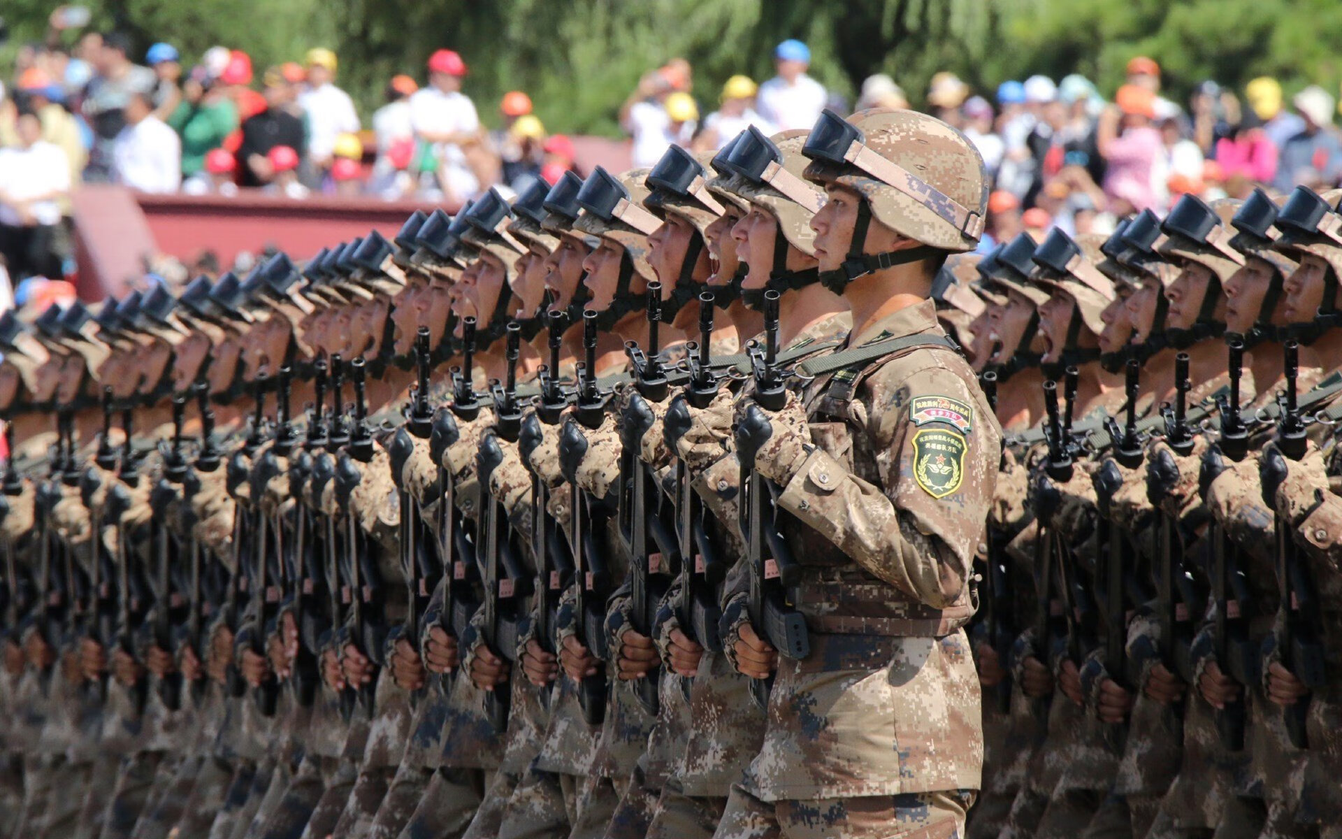 羽球战场鏖战之夜，当石宇奇的烈焰撕裂了沉默