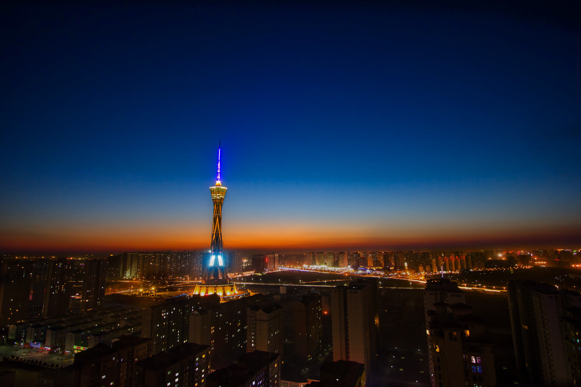 不是独舞！阿尔卡拉斯扛起全队的新王之路