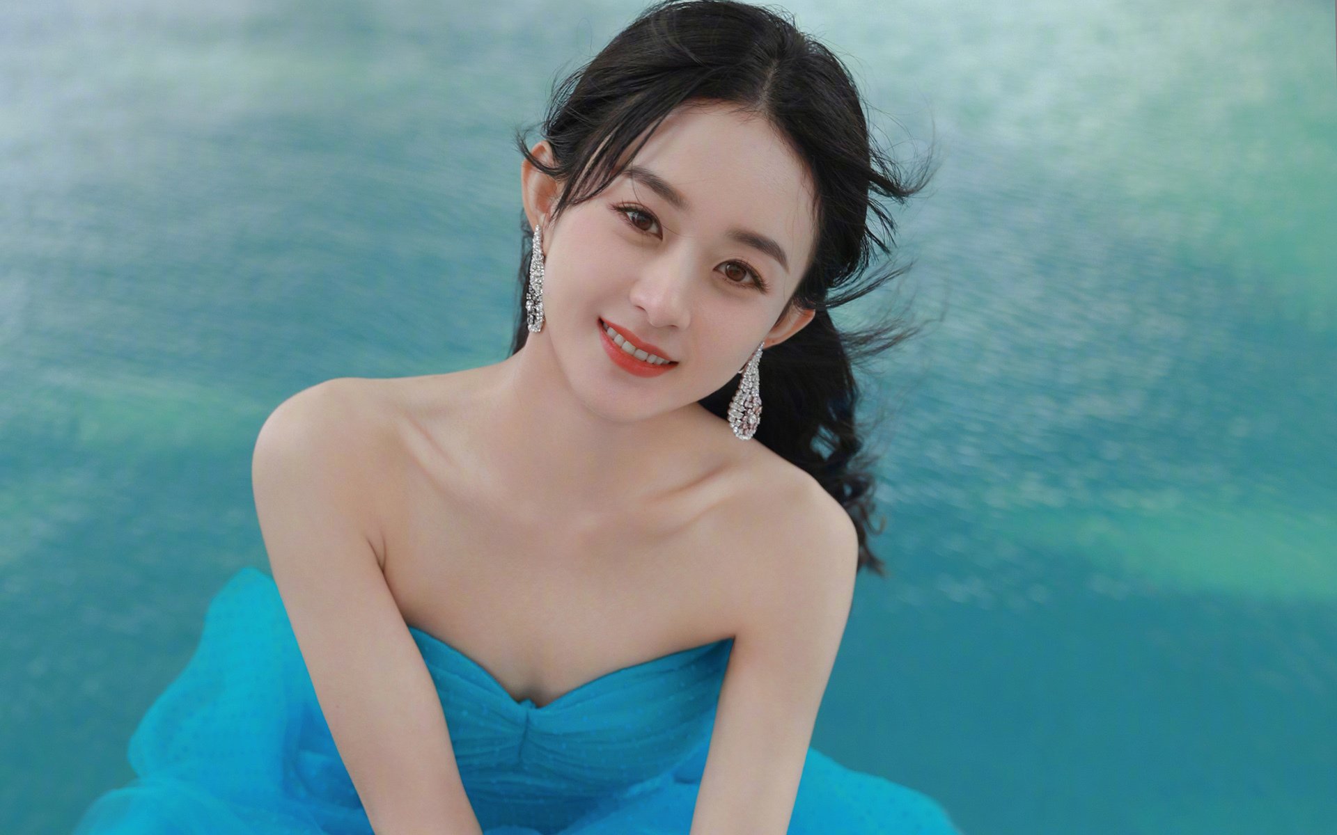 血脉的偾张，秩序的优雅，当斯通斯的意志力撞上罗马的战术匣子