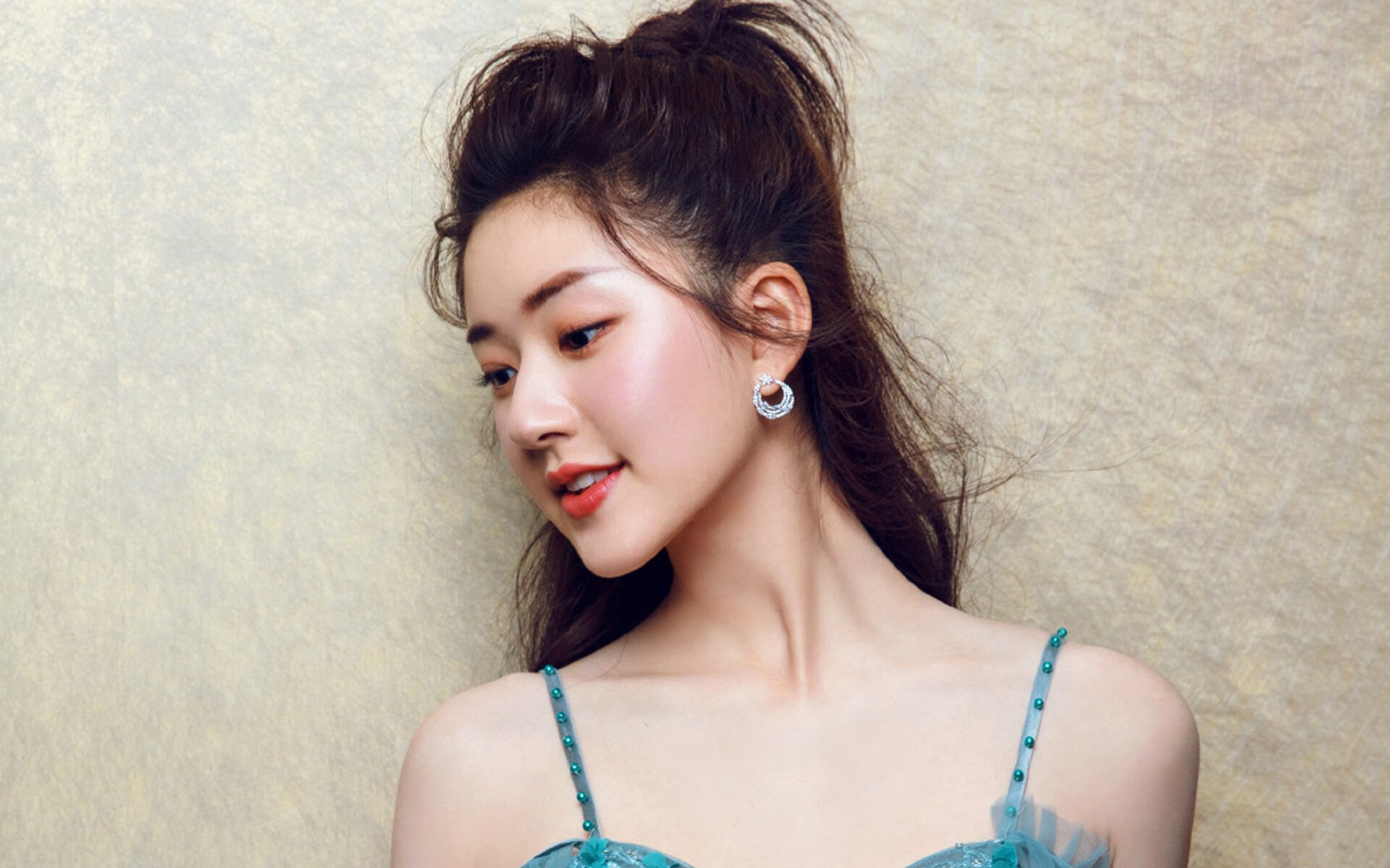 开罗的夜晚与曼彻斯特的雪，当埃及防线在孔德的脚下崩解