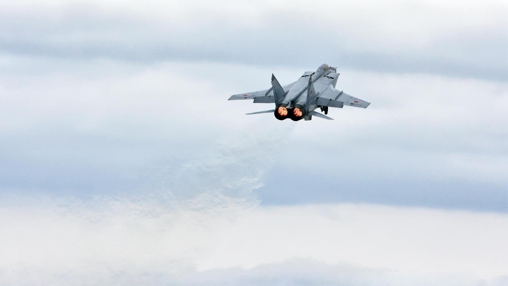 马克西单骑破阵点燃全场,浙江三分雨压制猛龙显团队锋芒
